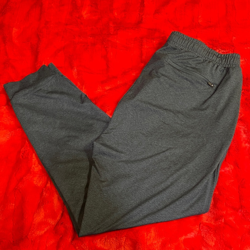 Kirkland Signature Men's Charcoal Gray Jogger Sweatpants